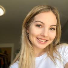 Elizabeth Kuhns's Instagram, Twitter & Facebook