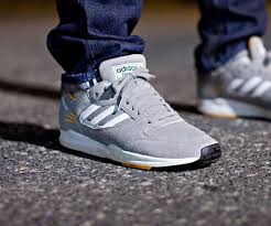 It's latest incarnation features suede and mesh uppers in gold, black with hints of grey and red, a. Adidas Originals Tech Super Grey White Wiosna 2013 Adidas Tech Sneakers Fashion Adidas Runners