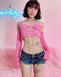 Peachy Catsnack - Free nude pics, galleries & more at Babepedia