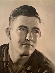 Curtis Lykins's Instagram, Twitter & Facebook