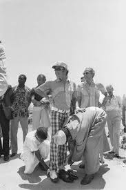 ملفات من تاريخ المغرب كيف كان يضرب أبناءه و يخبأ ملايينه كشف أسرار غرفة نوم الحسن الثاني أريفينو نت Human Law Inspirational People History