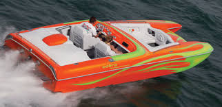 About the cloth the fiberglass cloth used in fiberglassing a typical plywood boat must be compatible with epoxy resin. 260 Venom Cobra Performance Boats