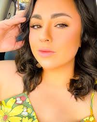 Kimberly Boone's Instagram, Twitter & Facebook