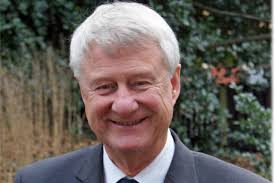 Flag etiquette for naval command flag-masts