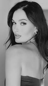 Cover of 'Can't Help Falling in Love' by Vanny Vabiola