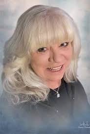 Elaine Crockett's Instagram, Twitter & Facebook