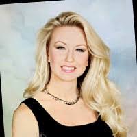 Sophie Carnes's Instagram, Twitter & Facebook