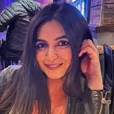 Maheen Sumrani's Instagram, Twitter & Facebook