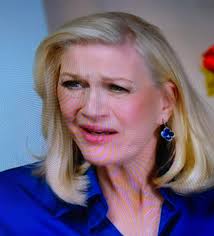 I saw some Elaine Earrings today