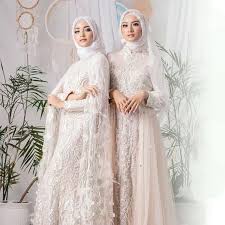 Dan salah satu usaha yang sedang menjadi trend saat ini adalah usaha butik, pakaian wanita, hijab, tas dan sepatu, serta aksesoris pelengkap. Bemzxy8gfssoym