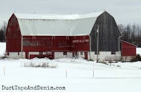 The Beautiful Old Barns Of Ontario Canada In The Winter Barn Photography Gambrel Barn Old Barns
