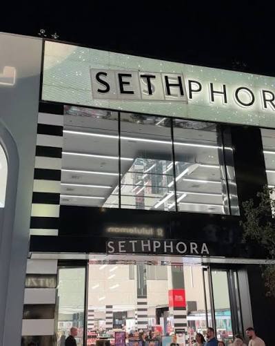 It’s an honor to partner with @sephora as they transformed @thegrovela  location to Sethphora. , Help me thank them for their generous support of  Seth on the Scene so I can continue bringing you local ...