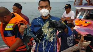 Dari belasan ribu pulau di indonesia, yang berpenghuni hanya sekitar 6.000 pulau saja, sisanya tak berpenghuni. Lgnxy4nwc Fu1m