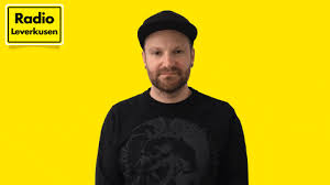 Bayer leverkusen bayer 04 leverkusen signed toprak as a replacement for newly retired sami hyypiä for a reported transfer fee of €2 to 3 million. Moderator Wtf Gif By Radio Leverkusen Find Share On Giphy