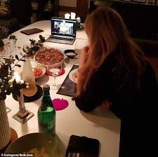 5 ways to throw a $20 dinner party. How To Throw A Dinner Party Online Daily Mail Online