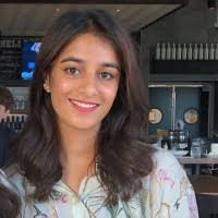 Hira Riaz's Instagram, Twitter & Facebook