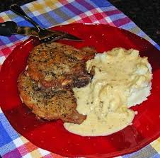 Pan Fried Pork Chops Mashed Spuds And Cream Gravy Pork Chops And Gravy Pan Fried Pork Chops Fried Pork Chops