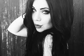 Résultat de recherche d'images pour "white girl black eye"