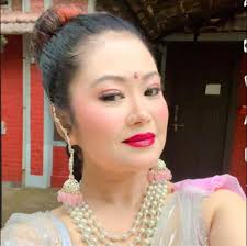 नातिनी संगको गफ