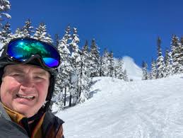 Nice one Euan! Whoever taught you to ski like that?!!!