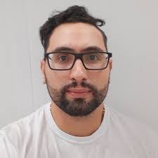 Richard Mello's Instagram, Twitter & Facebook