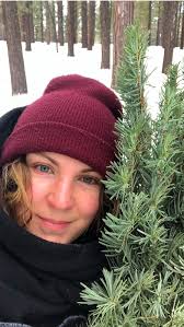 Solstice Greetings, Friends & Family❤️🌞🌲 Every year, I observe The Long  Night by sleeping as much as humanly possible. This year I managed to sleep  5 @12 hour nights!! A record! I