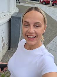 Discover Leona Orr in Alloa