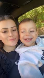 Urime ditelindjen qika jeme edhe shume tjera te lumtura ♥️