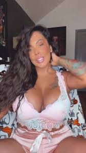 Nina Mercedez - instagram tease - EroMe