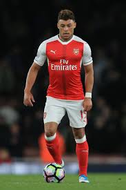 The england international, 22, injured his knee in the champions league loss to barcelona on 23 february. Officiel Alex Chamberlain Signe A Arsenal Photos The New Chew