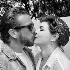 Who would win in a fight to the death between Punisher and James Bond with  one week preparation?