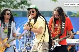 Kaligis alias tepeng, vokalis steven & coconuttreez dikabarkan meninggal dunia. Dk0jwswvhezg M