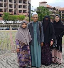 Listen to music by ustazah datuk norhafizah musa on apple music. Ustazah Norhafizah