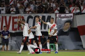 Según la junta médica, diego maradona agonizó 12 horas an. Las Fotos Del Triunfo Frente A Banfield Pasion Monumental