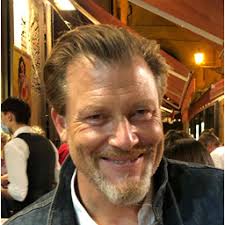 Mitarbeitende von U.H. Spezialmöbel und Ladenbau GmbH