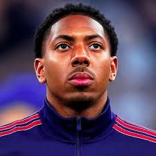 The Cats midfielder does things differently. 👀