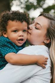 What are good family photographers around Stuarts Point?