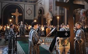Incepand cu anul 2018, se introduce inca o zi de sarbatoare legala in care nu se va lucra, respectiv vinerea mare, ultima zi de vineri inaintea pastelui. Romanii Vor Avea IncÄƒ O Zi LiberÄƒ In Vinerea Mare Nu Se LucreazÄƒ