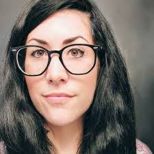 Sarah Frank's Instagram, Twitter & Facebook