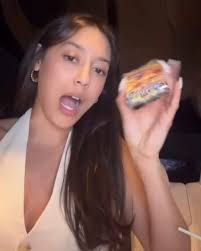 She hid her pregnancy reveal inside a pack of Pokemon cards 👀, Her husband  flipped through the cards until a Charmander appeared. Across the top it  read, “We’re Having a Baby,” and in its hands was an ...