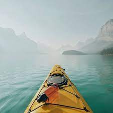 Outdoor Women S Alliance Owa On Instagram One Of Our Favourite Places In The World And Dtlsuvi Captured It So Perfectly Maligne La Paisajes Fotos Barcos