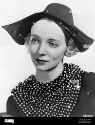 Helen briggs hi-res stock photography and images