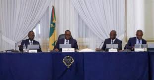 Doleances Des Travailleurs Recrutement De 65 000 Jeunes Les Directives De Macky Sall En Conseil Des Ministres