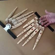The Rpf On Twitter Big Articulated Fingers By Gary Fay Creations Prop Cosplay Craftyourfandom In 2020 Steampunk Tendencies Finger Cosplay Tutorial
