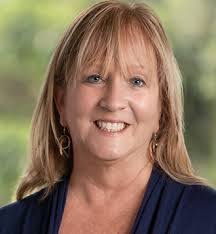 Renee Kraft's Instagram, Twitter & Facebook