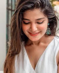 Amidst all these messy hair, smudged Kajal and sweat I'm able to see the  magic of being true authentic self. Showing you some mess, so if you feel  messy at any level