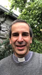 NO TE LO PIERDAS, Este lunes 6 de octubre la charla del Doctor Ricardo  Castañón en la sede Parroquial San Luis Beltrán a las 20 horas. “Los  milagros eucarístico y la ciencia”. , El mayor especialista ...