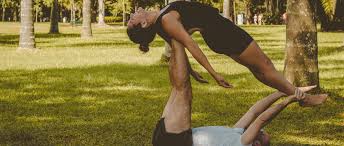 We immerse ourselves in nature, enjoy soulful music with *silent disco* headphones and move through postures at a steady, intentional pace. Die 10 Verrucktesten Yoga Trends In Berlin Qiez