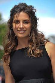 Laetitia milot ретвитнул(а) léa milot. Laetitia Milot