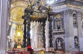 Il baldacchino di san pietro è la monumentale struttura barocca che gian lorenzo bernini costruì tra il 1624 e il 1633 per l'altare maggiore di san pietro. Storia Del Baldacchino Di San Pietro Holyblog